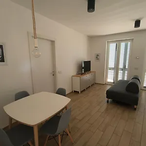 Appartement Near To - Donkey's House, Tavernerio